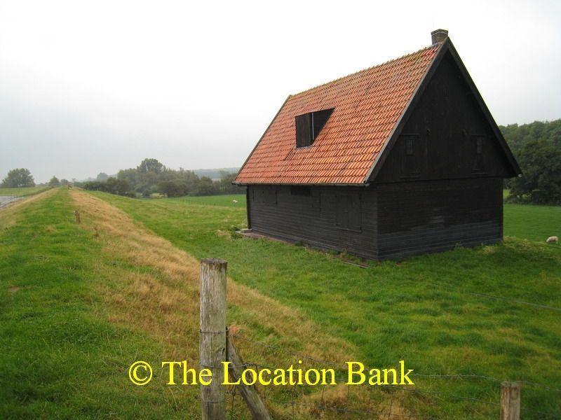 Wouden house oder barn