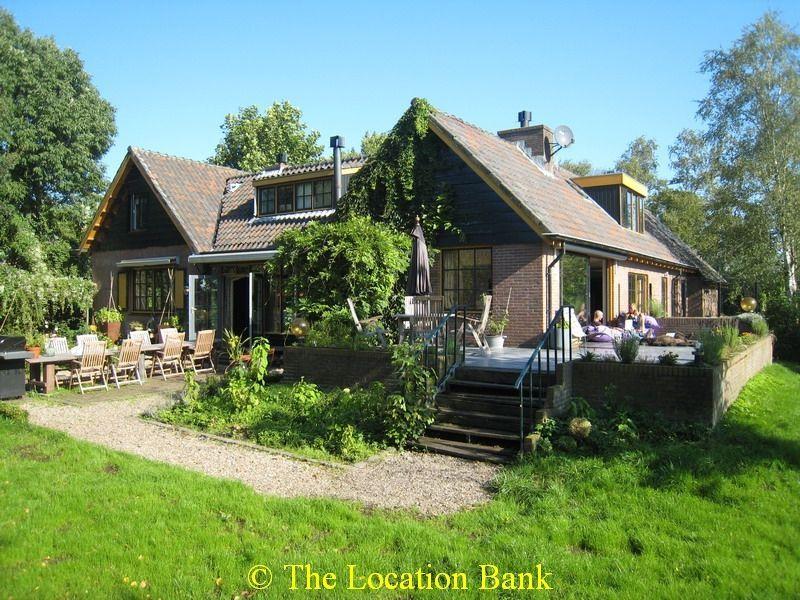 Villa mit gro&szlig;es wild Garten