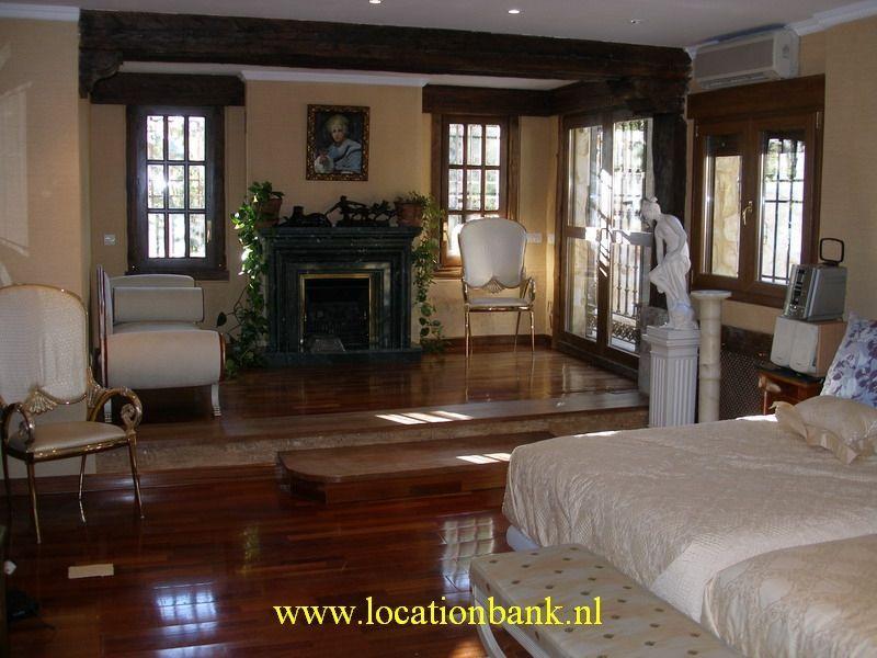 Schlafzimmer mit fireplace