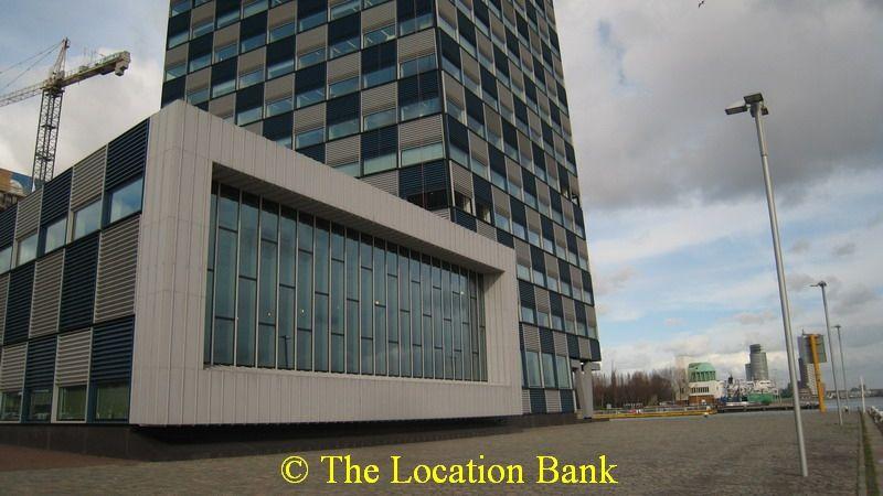 Moderne building