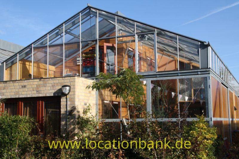 Huis met veel glas