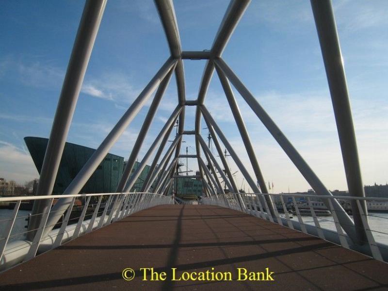 Moderne Br&uuml;cke