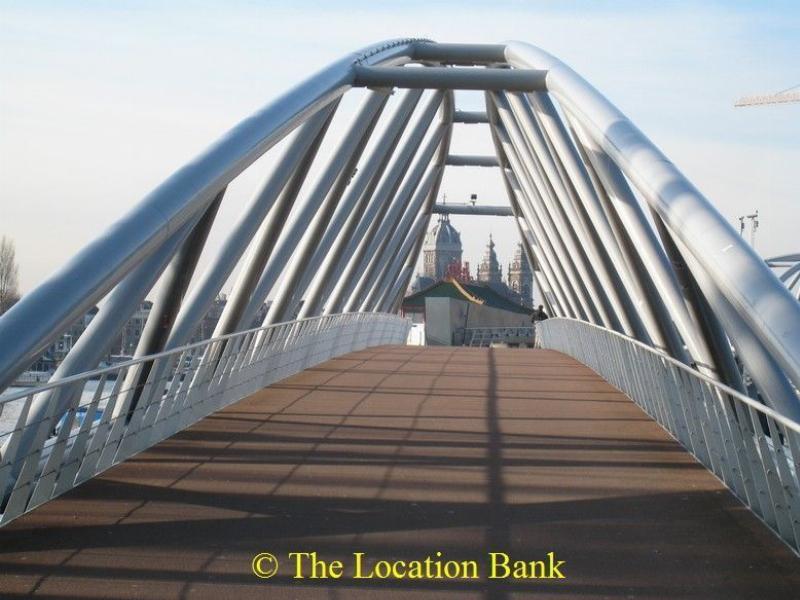 Moderne Br&uuml;cke