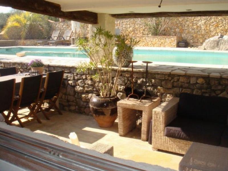 Terrasse 3 near pool