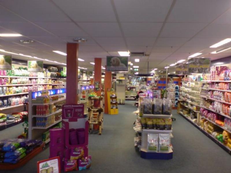 Pet store