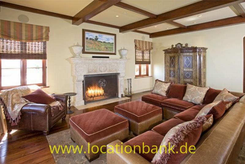 family Zimmer mit fireplace