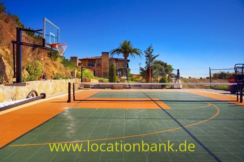 Tennis court