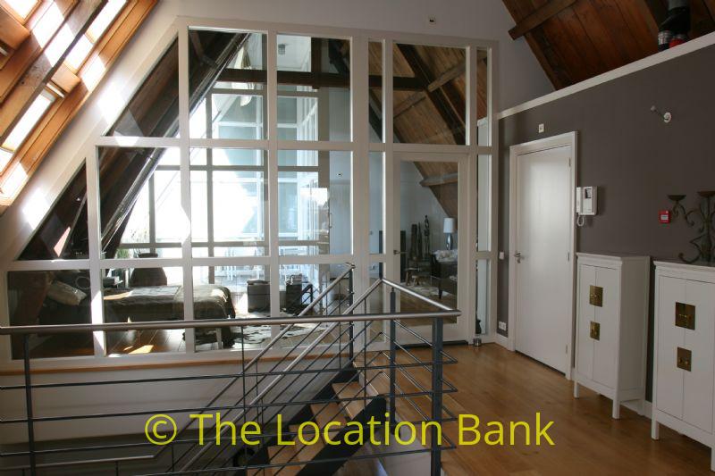 Dachboden mit glasswall und Schlafzimmer