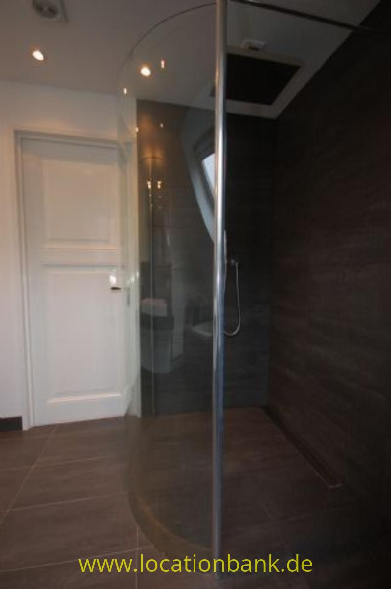 Badezimmer shower