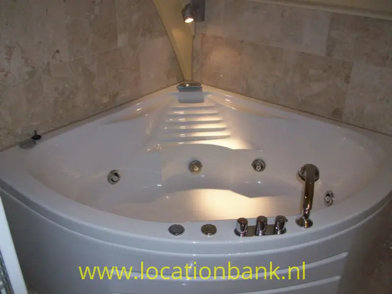 Jacuzzi