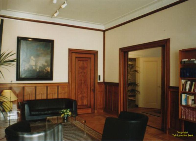 Klassiek Kantoor met lambrisering / very classic office