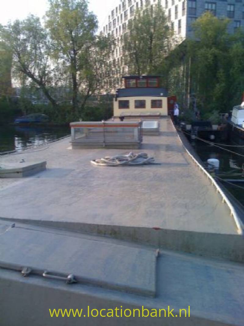 woonschip buiten