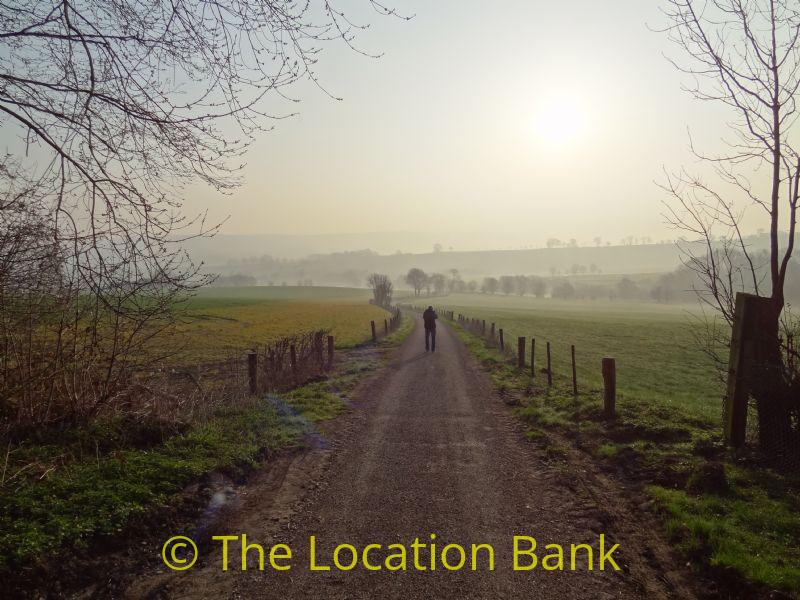 Landweg in de heuvels