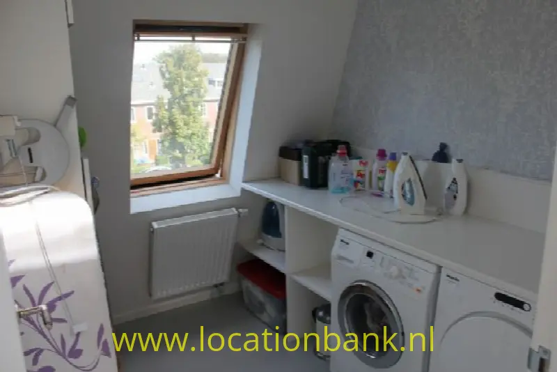 waskamer 2e verdieping