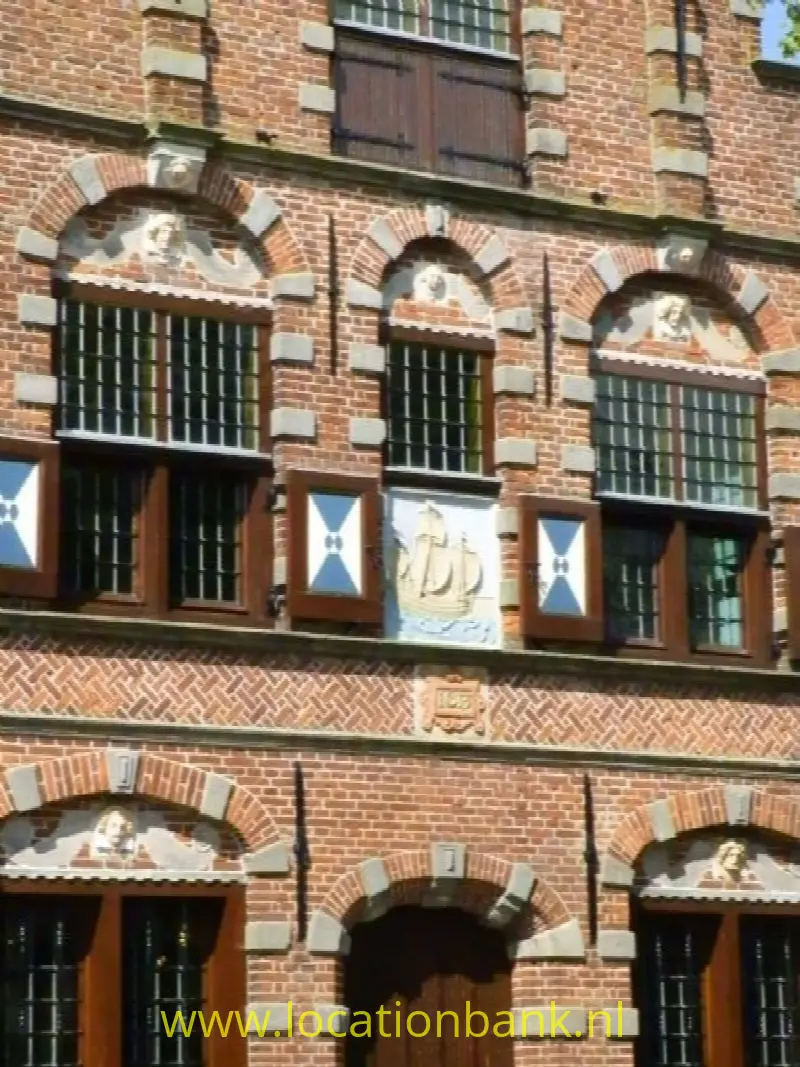 klassieke gevel gemeentehuis