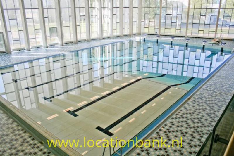 modern zwembad 25-meter bad
