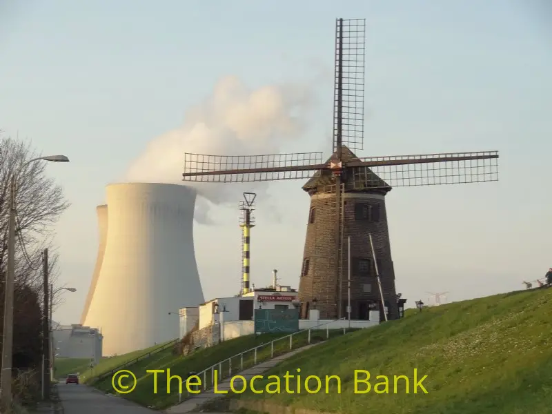 Windmolen en fabriek