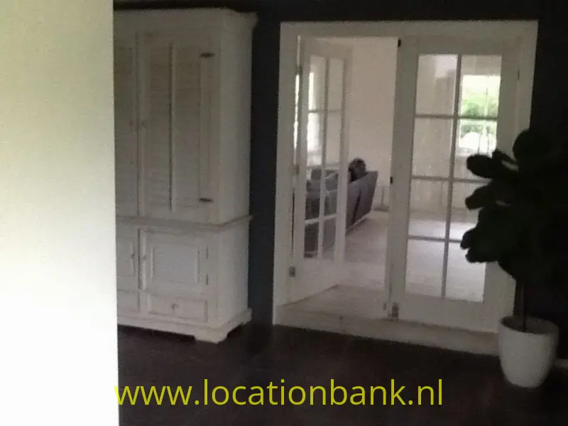 Deur naar voorhuis