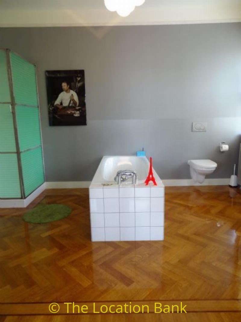 sixties badkamer met losse badkuip