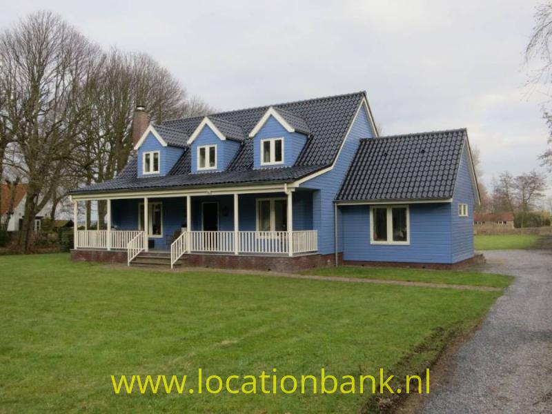 houten woning met veranda