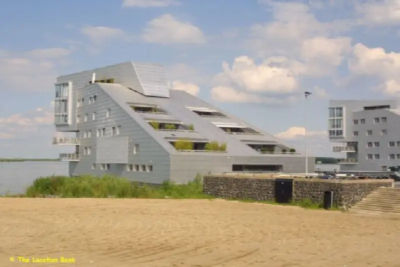 Moderne Hightech villa / huis aan het water