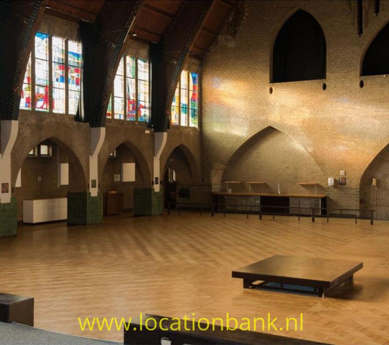 Lege Kerk zaal leeg loft industriëel