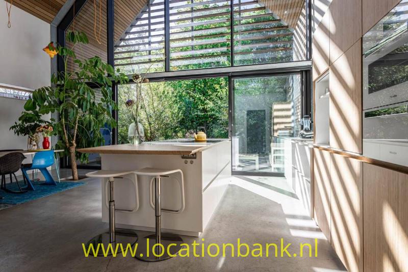 keuken met kookeiland Luxe lichte woning