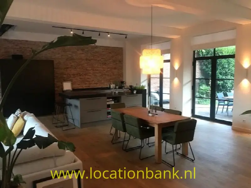 woonkamer met open keuken