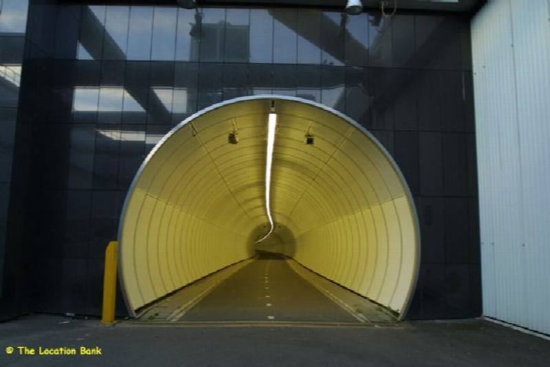 Moderne tunnel een baans