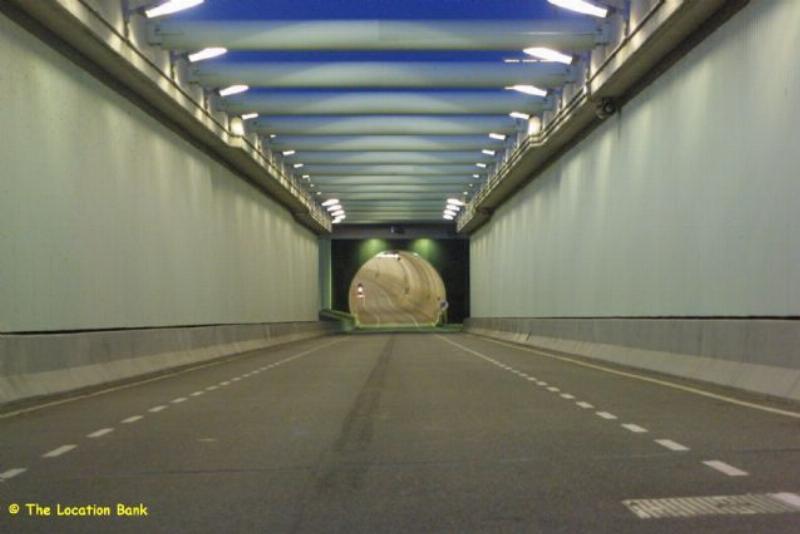 Moderne tunnel een baans