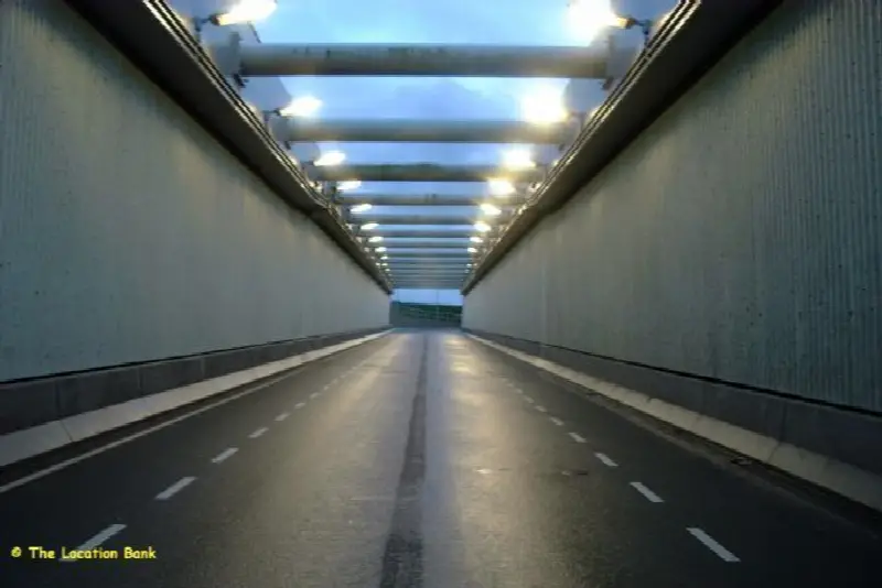 Moderne tunnel een baans