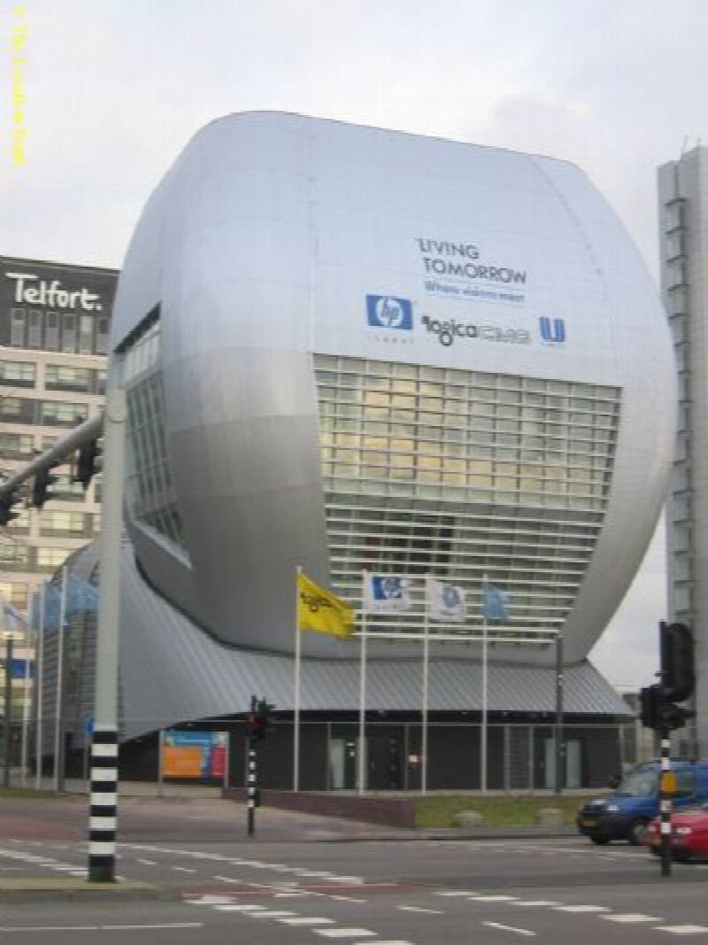 Modern stalen gebouw