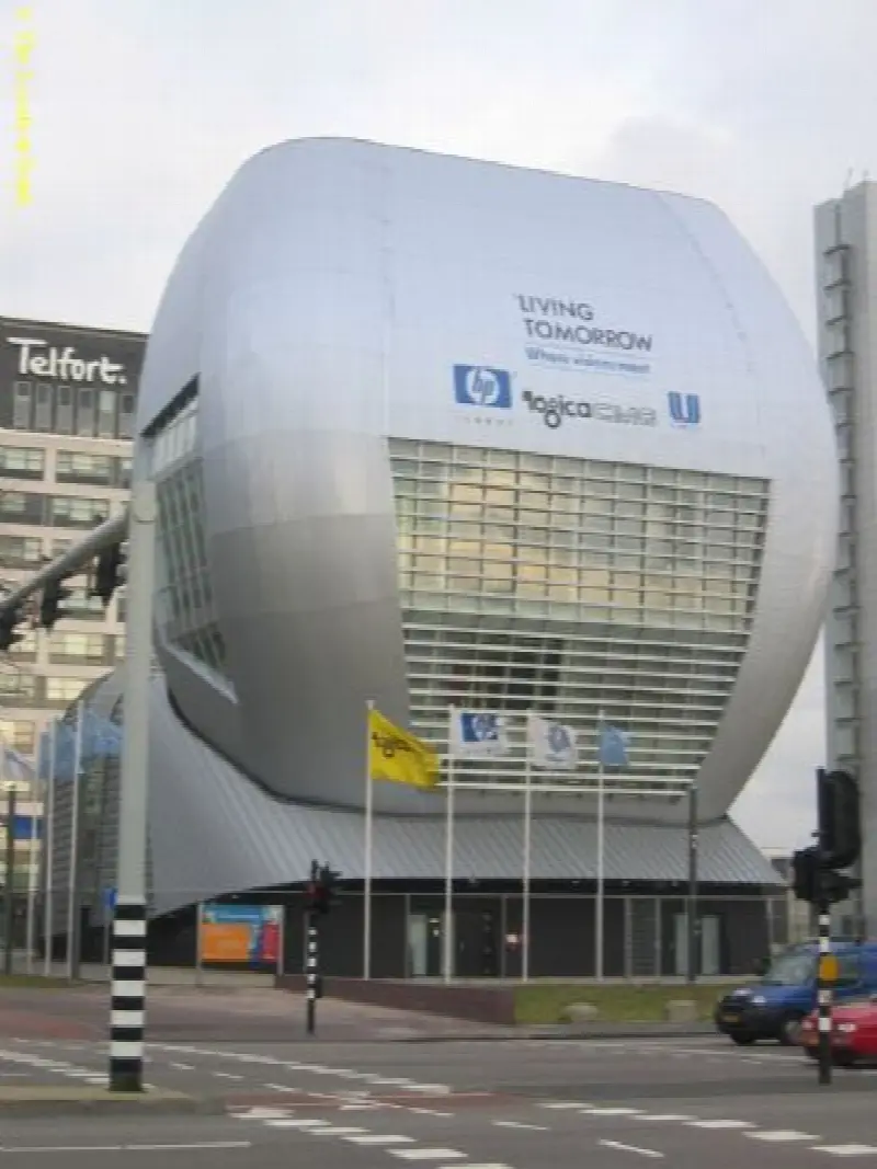 Modern stalen gebouw