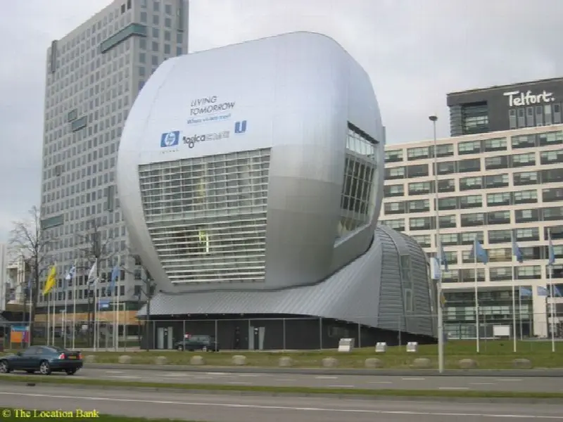 Modern stalen gebouw