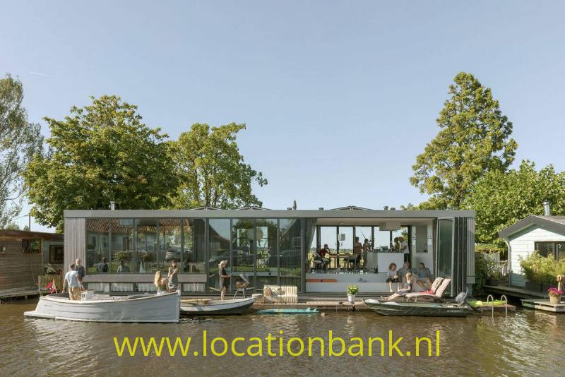 moderne woonark watervilla woonschip