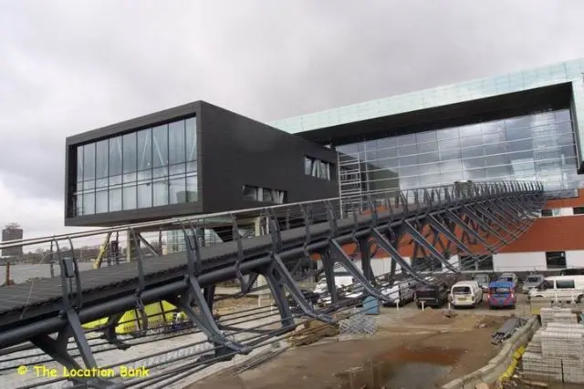 Modern cultureel gebouw