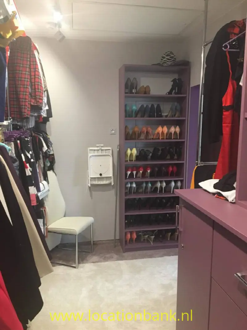 walk in closet