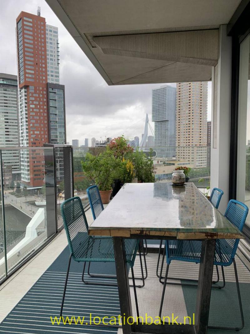 Balkon Veranda met uitzicht op de maas