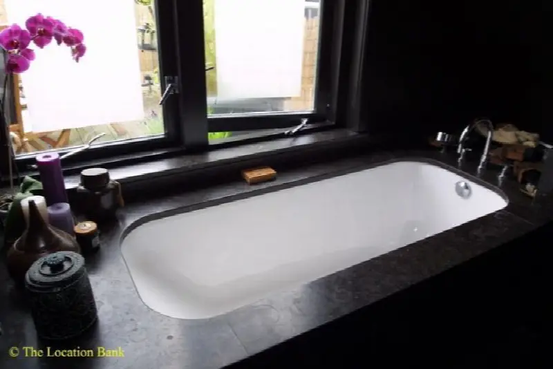 Zwarte Badkamer