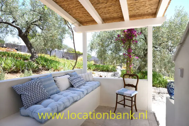 Veranda entree