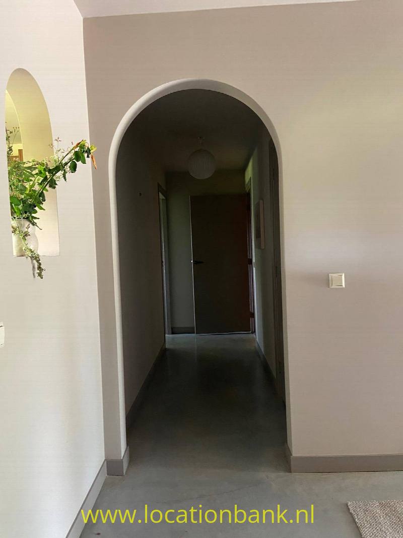 entrance way 4