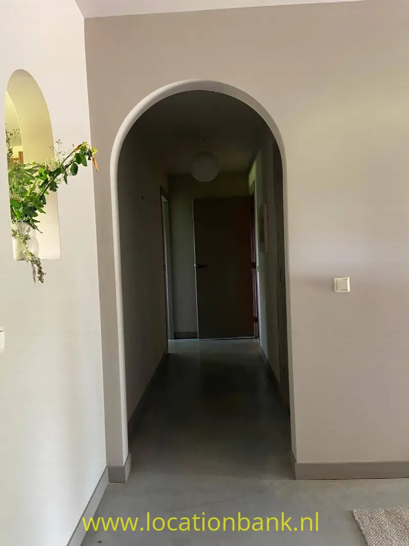 entrance way 4