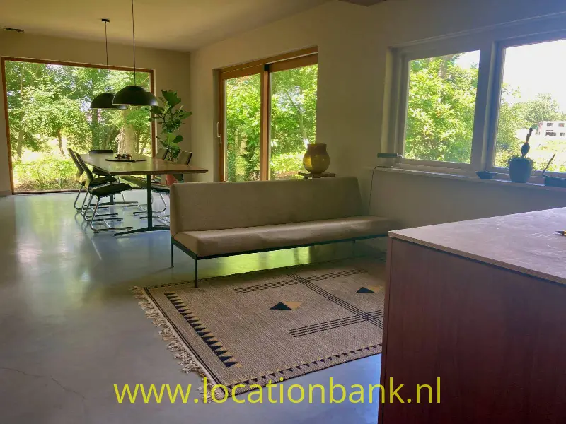 open living area 