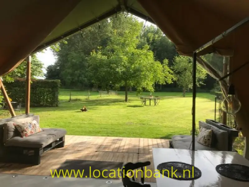 uitzicht vanuit de tent