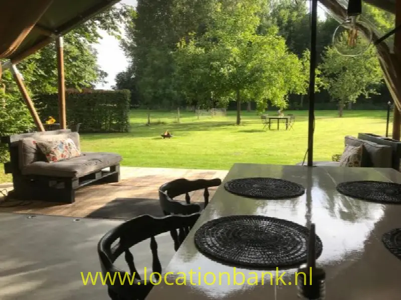 uitzicht vanuit de tent