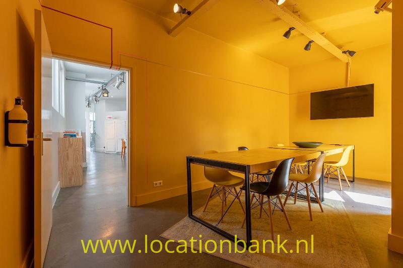 Workshop ruimte in gele kleur