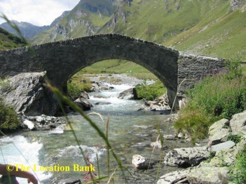 Historische romeinse voetgangers brug