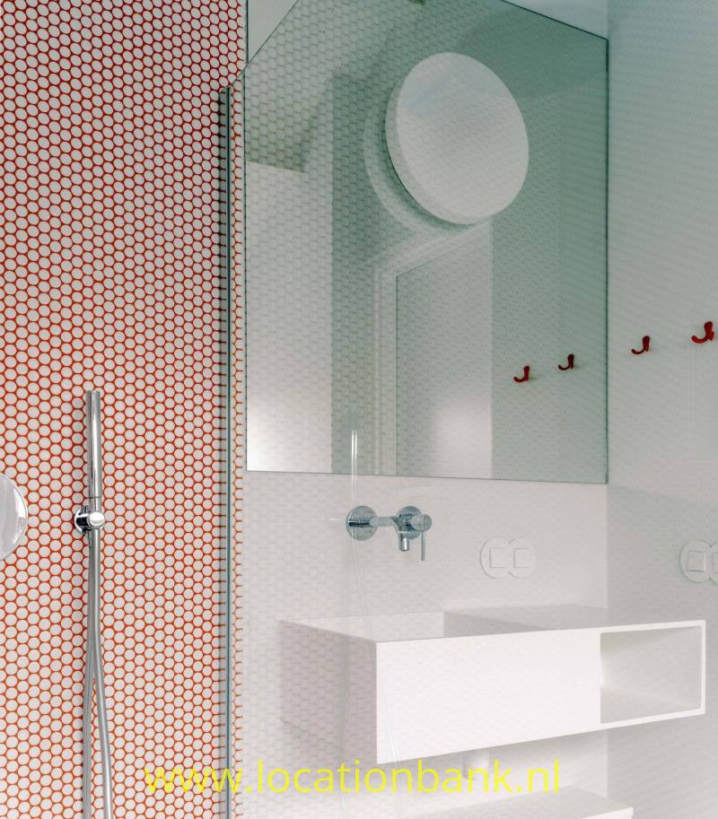 2nd floor-Bathroom