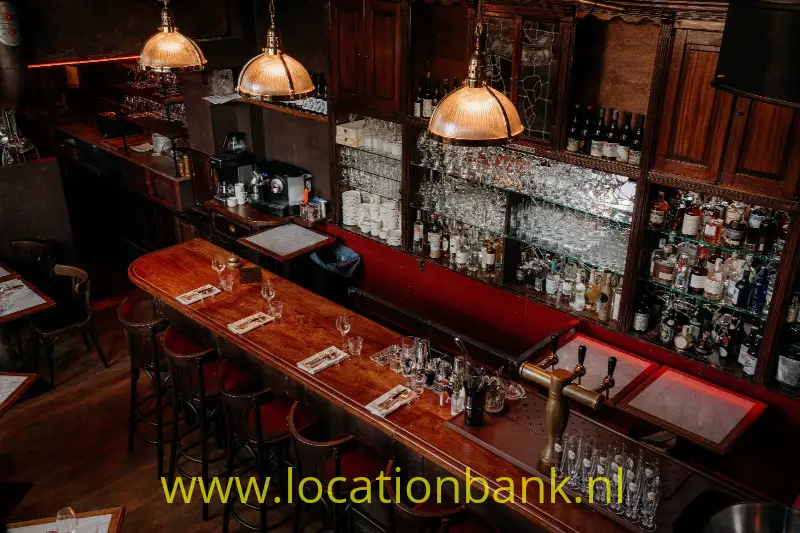 bar