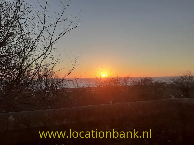 zonsopgang vanuit de tuin